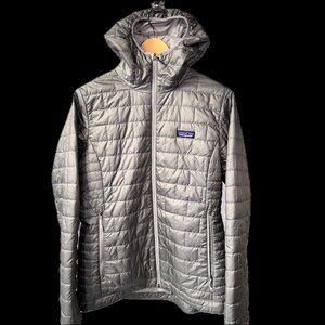 Patagonia Women's Nano Puff® Hoody Size L